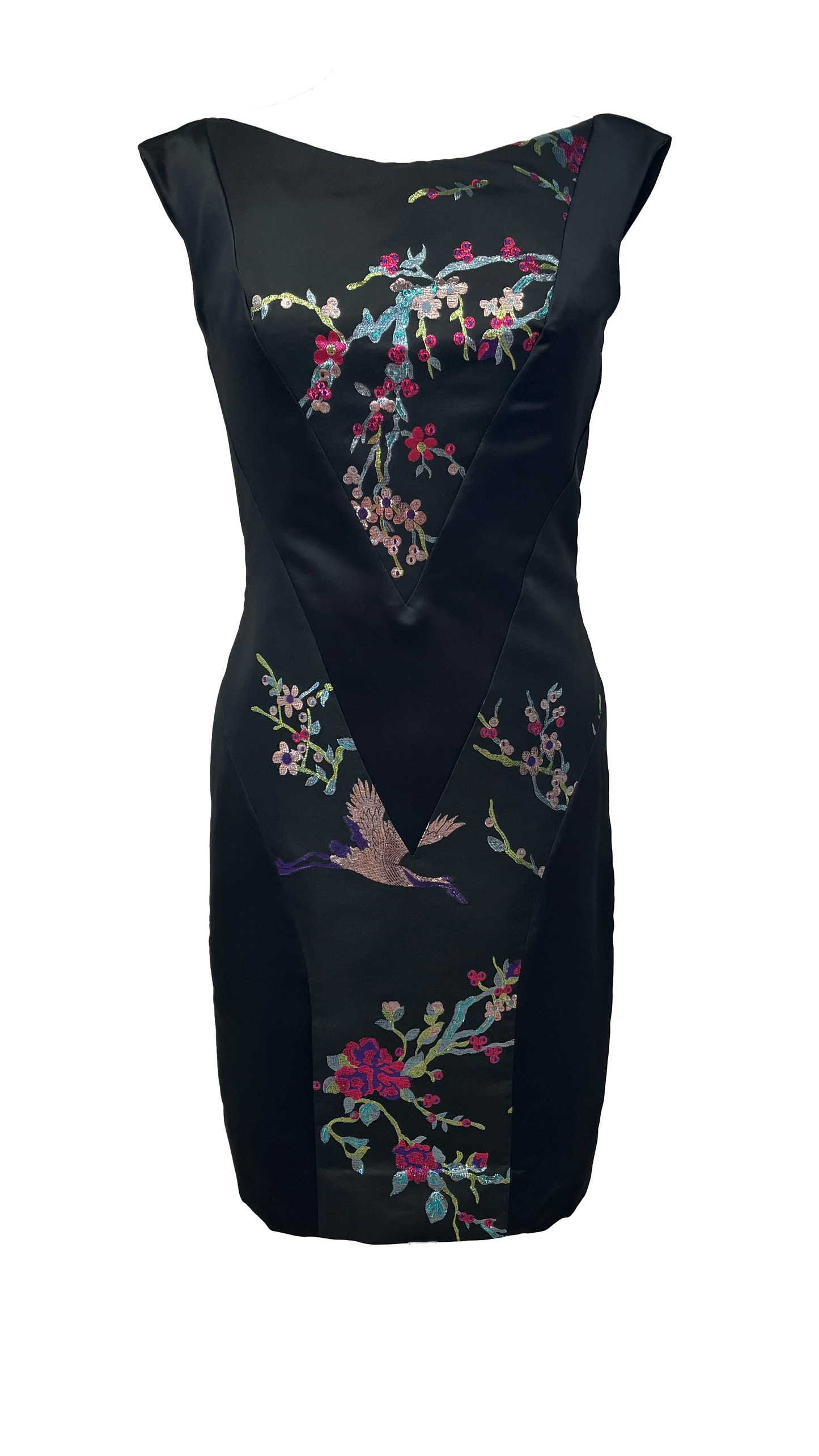 Robe de cocktail fourreau noir asiatique
