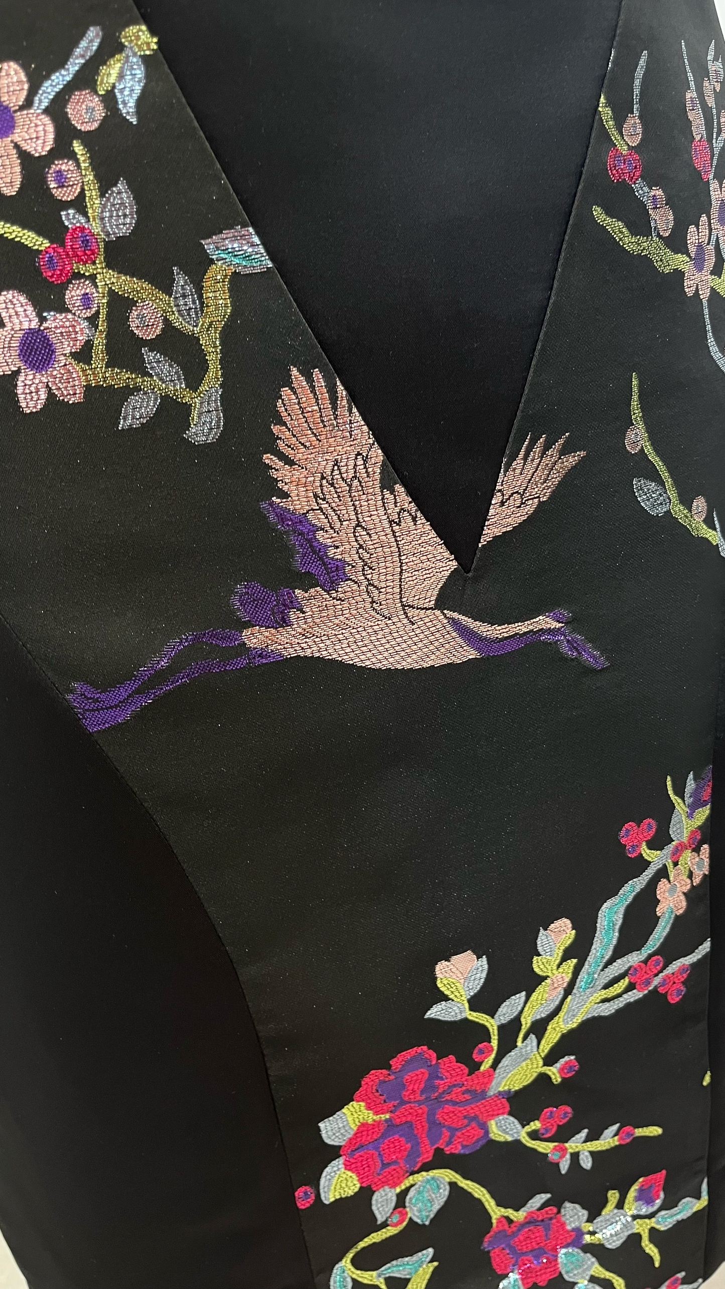 Robe de cocktail fourreau noir asiatique