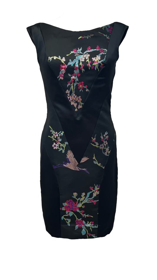 Robe de cocktail fourreau noir asiatique